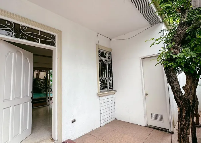 6-Bedroom Duplex With Pool Near Naia